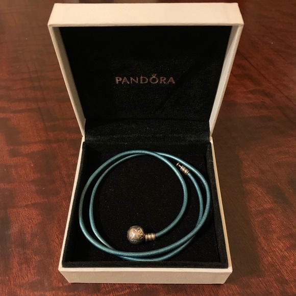 Pandora Jewelry - Pandora smooth leather triple bracelet (Green)